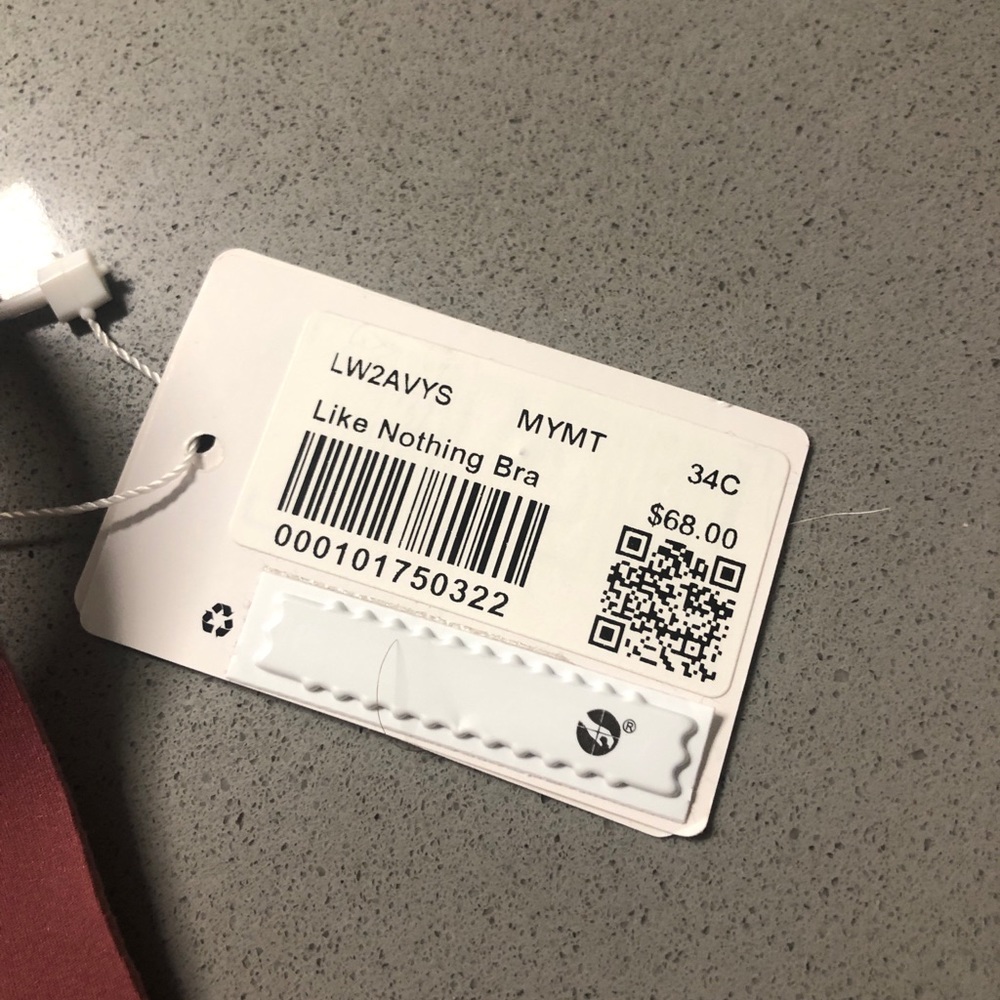 Never worn Lululemon sports bra